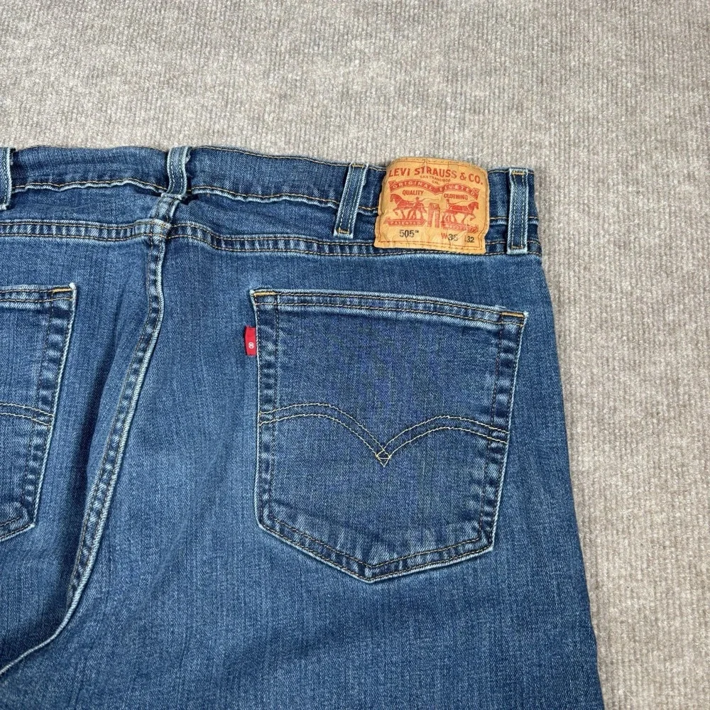Levis 505 Jeans Mens‎ 38x32 Regular Fit Straight Medium Wash Blue Denim Stretch